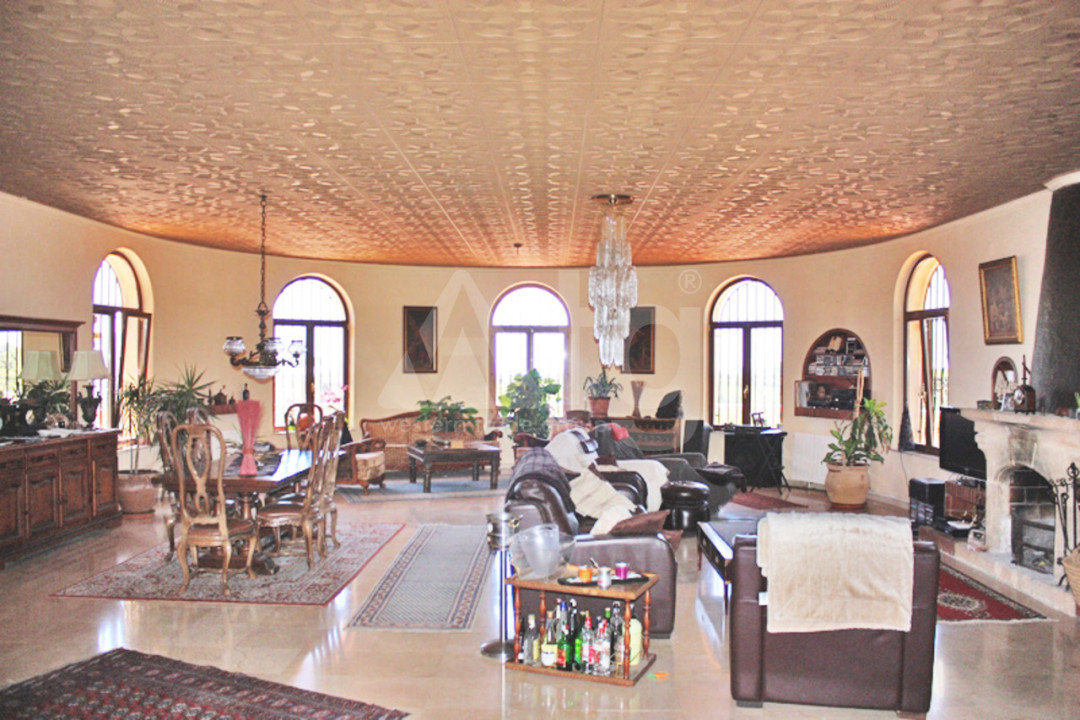 6 bedroom Villa in La Nucia - CAA32345 - 8