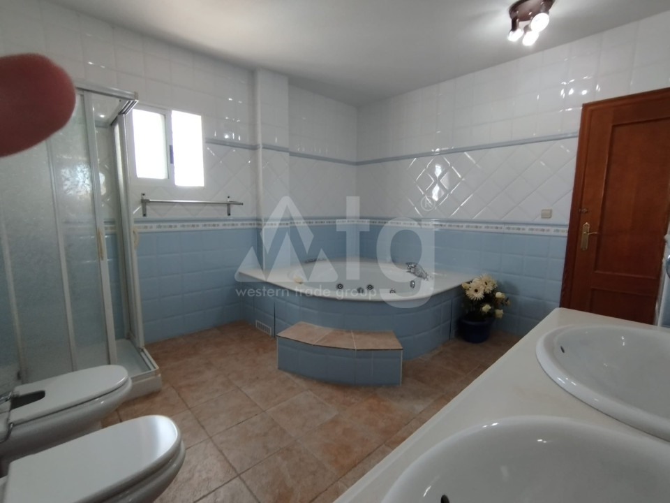 6 bedroom Villa in Torrevieja - MRQ55441 - 21