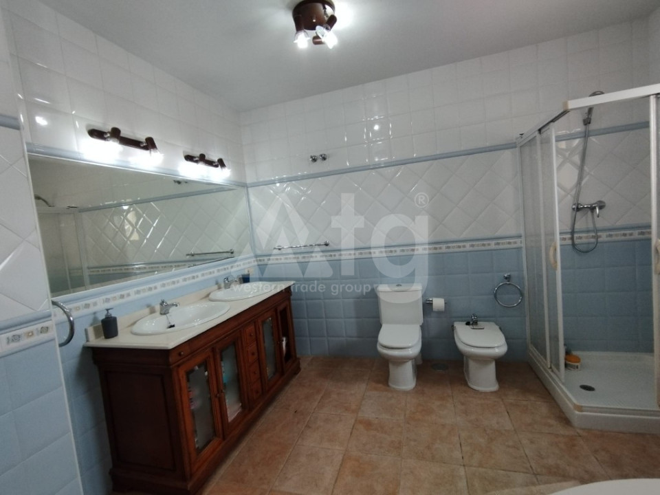 6 Schlafzimmer Villa in Torrevieja - MRQ59096 - 21