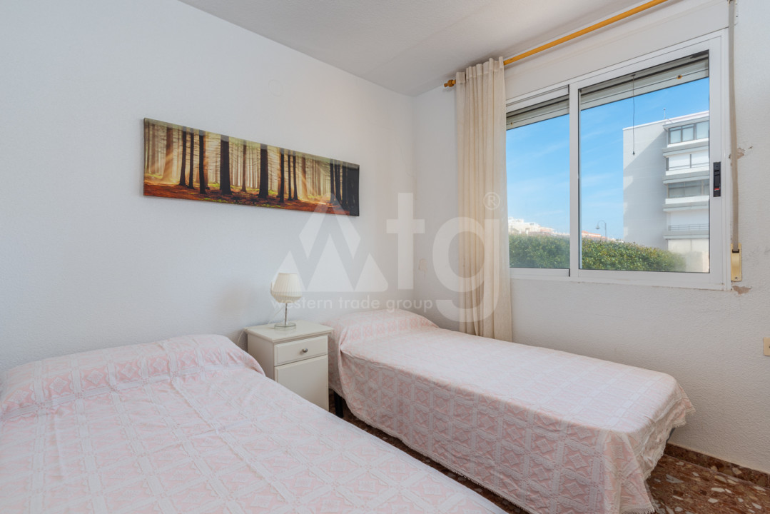 7 bedroom Villa in Guardamar del Segura - CBB30254 - 18