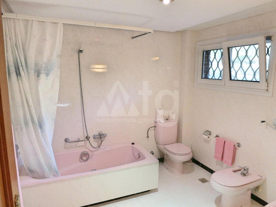 7 bedroom Villa in La Nucia - SLE52189 - 13