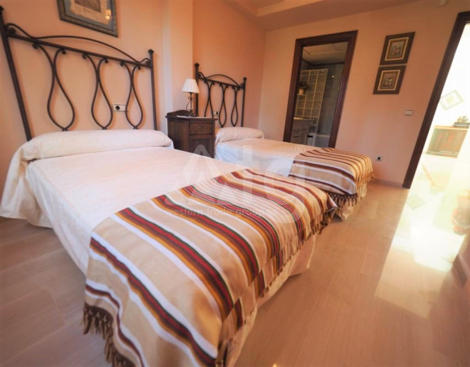8 bedroom Villa in Elche - CAA32347 - 19