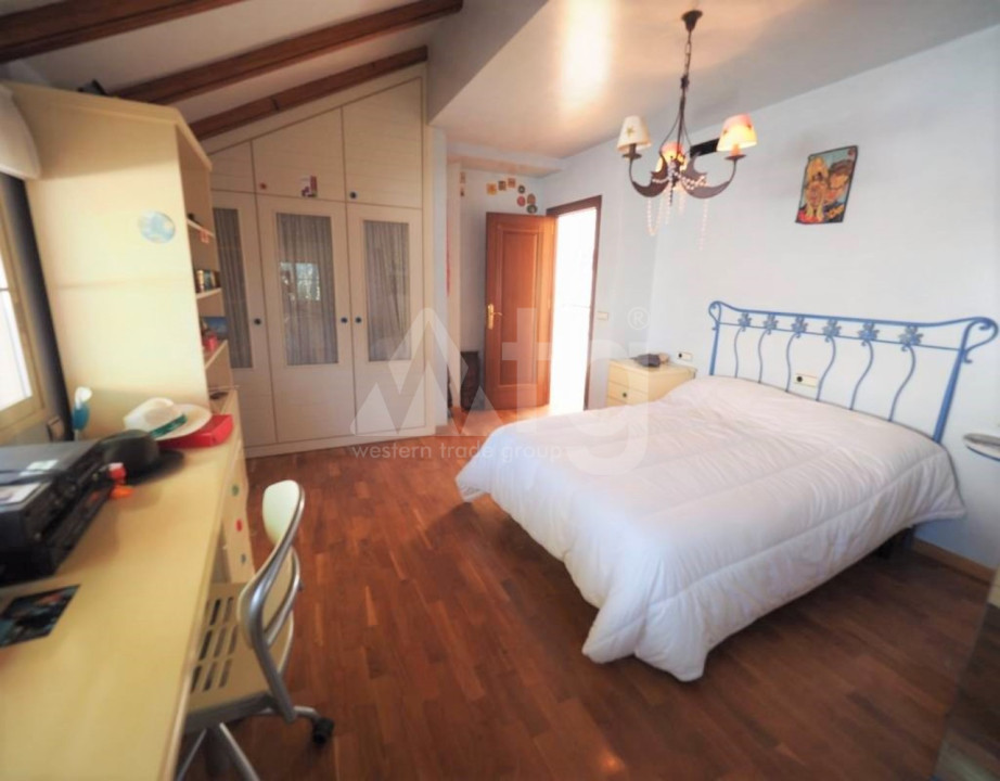 8 bedroom Villa in Elche - CAA32347 - 20
