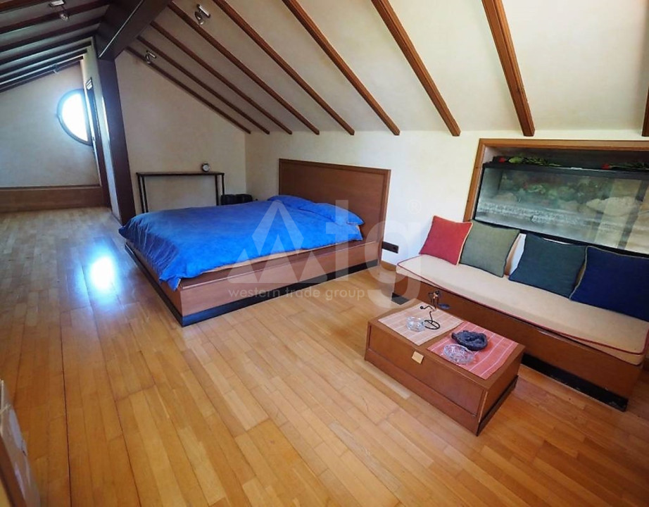 8 bedroom Villa in Elche - CAA32347 - 25
