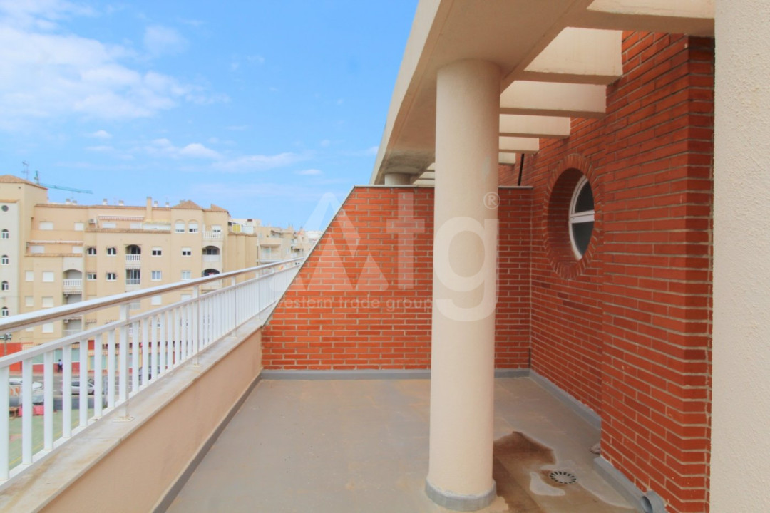 Apartament cu 3 dormitoare în Torrevieja - ALM29978 - 20