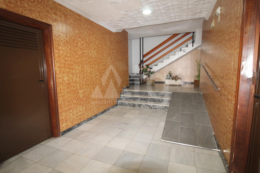 Apartament cu 3 dormitoare în Torrevieja - ALM56599 - 23