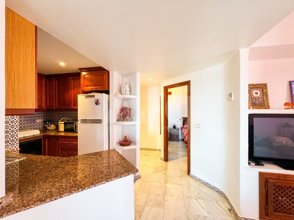 Apartament cu 3 dormitoare în Torrevieja - CBH55825 - 30