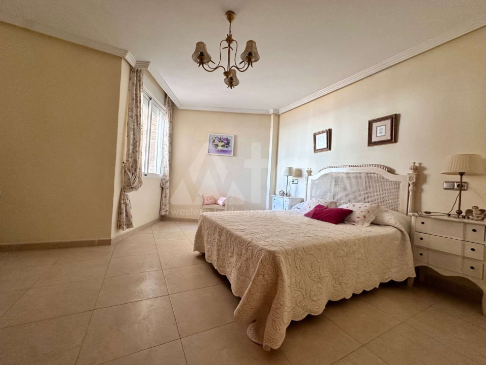 Apartament cu 3 dormitoare în Torrevieja - IHS47089 - 12