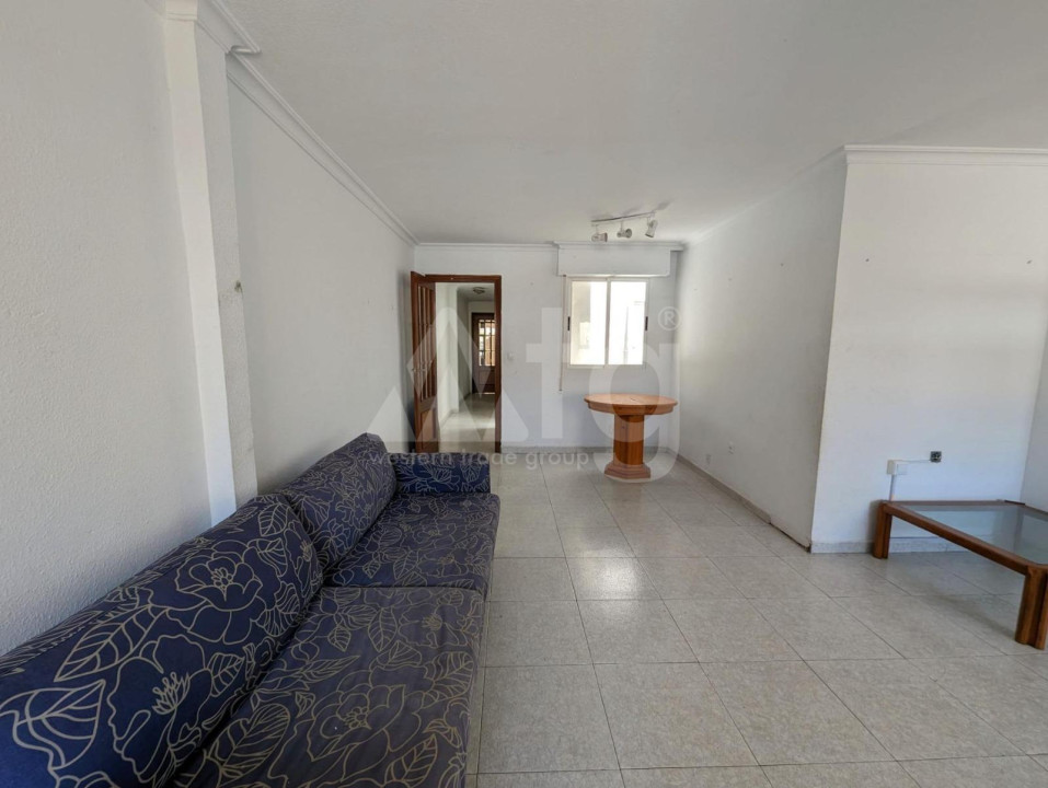 Apartamento de 2 habitaciones en Torrevieja - SHL57766 - 2