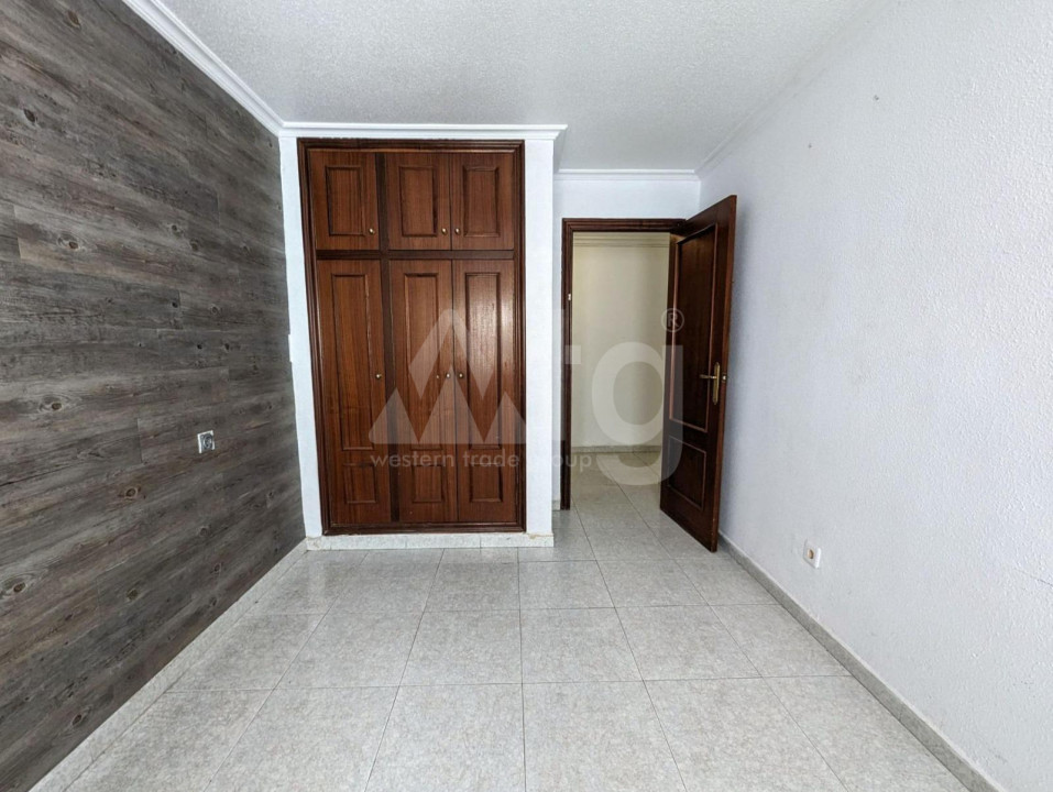 Apartamento de 2 habitaciones en Torrevieja - SHL57766 - 9