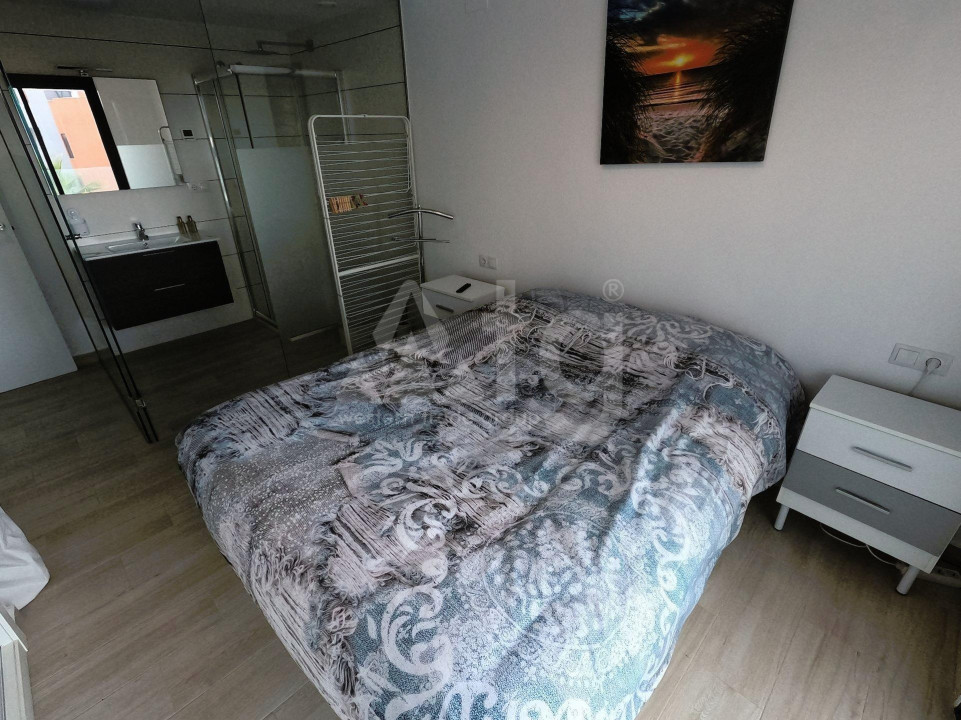 Apartamento de 2 habitaciones en Villamartin - SHL53434 - 10