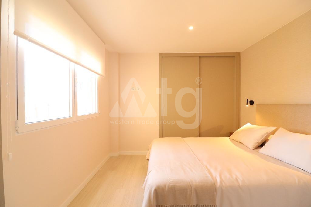 Apartamento de 3 habitaciones en Torrevieja - CRR49471 - 14