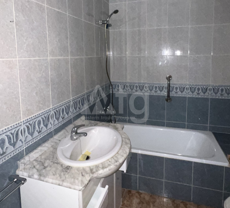 Apartamento de 3 habitaciones en Torrevieja - CUM37042 - 10