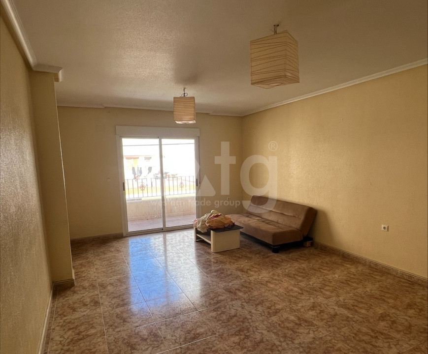 Apartamento de 3 habitaciones en Torrevieja - CUM37042 - 2