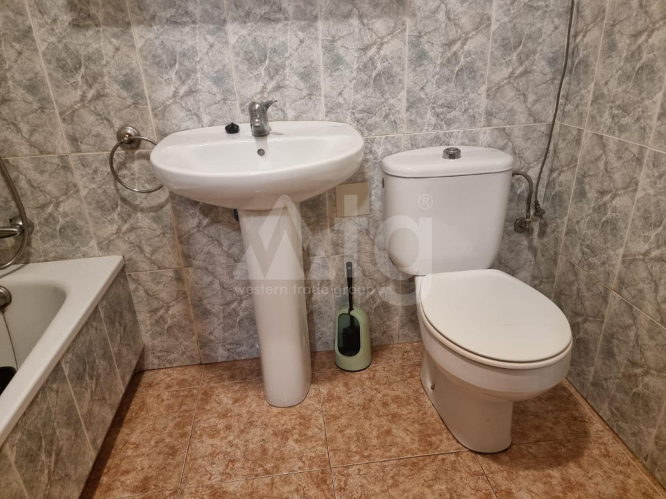 Apartamento de 3 habitaciones en Torrevieja - SHL54860 - 13