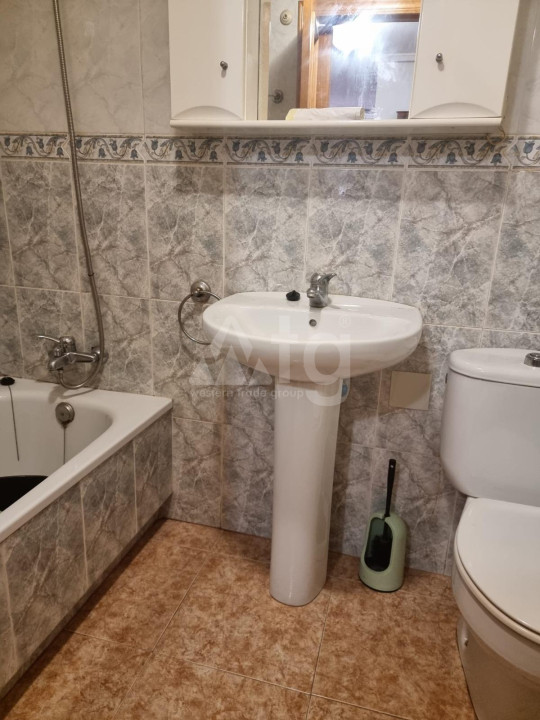 Apartamento de 3 habitaciones en Torrevieja - SHL54860 - 14