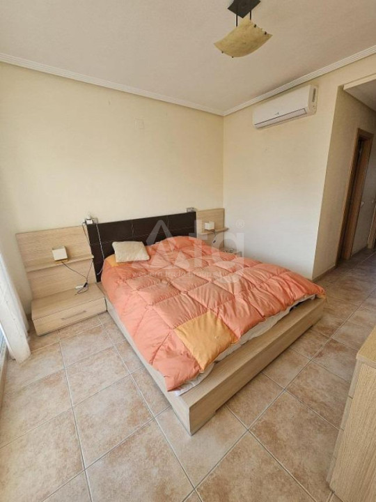 Appartement de 2 chambres à Torrevieja - SHL56671 - 9