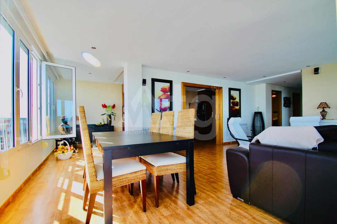 Appartement de 3 chambres à Torrevieja - UBK45186 - 4