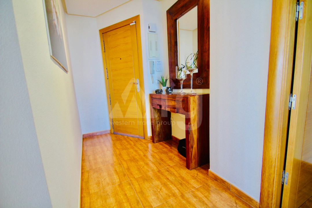 Appartement de 3 chambres à Torrevieja - UBK45186 - 18