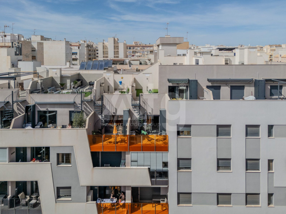 Ático de 2 habitaciones en Torrevieja - CBH54086 - 1