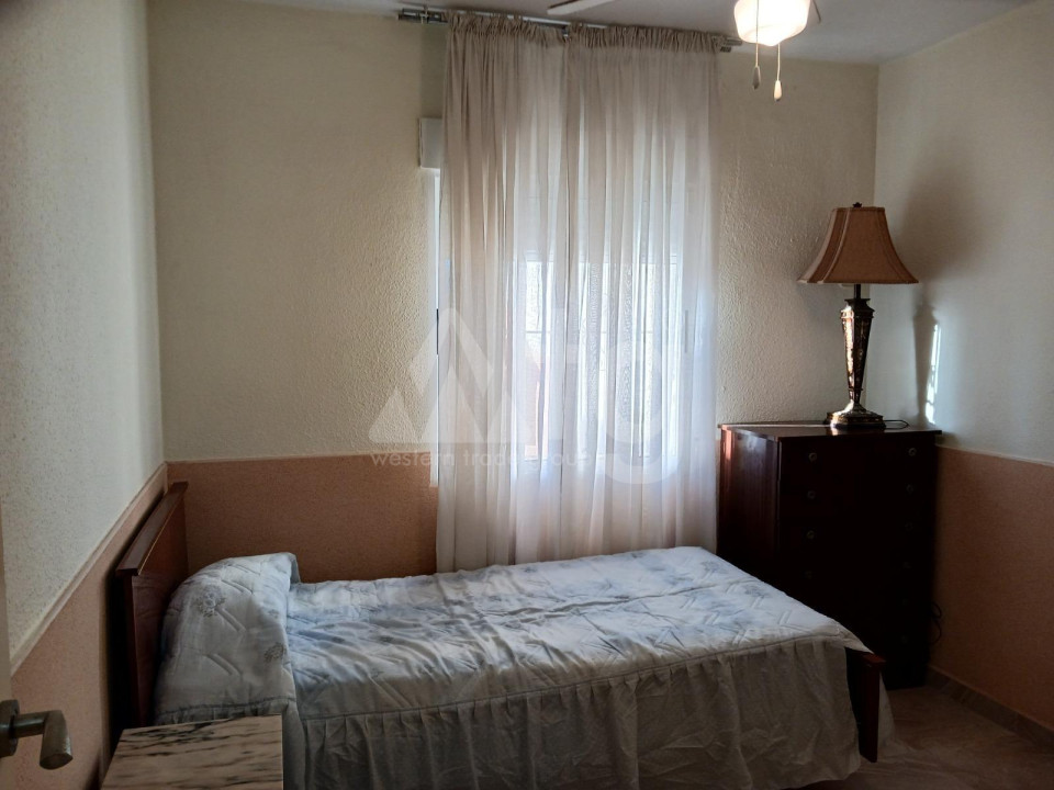Duplex de 4 habitaciones en Torrevieja - SHL55570 - 11