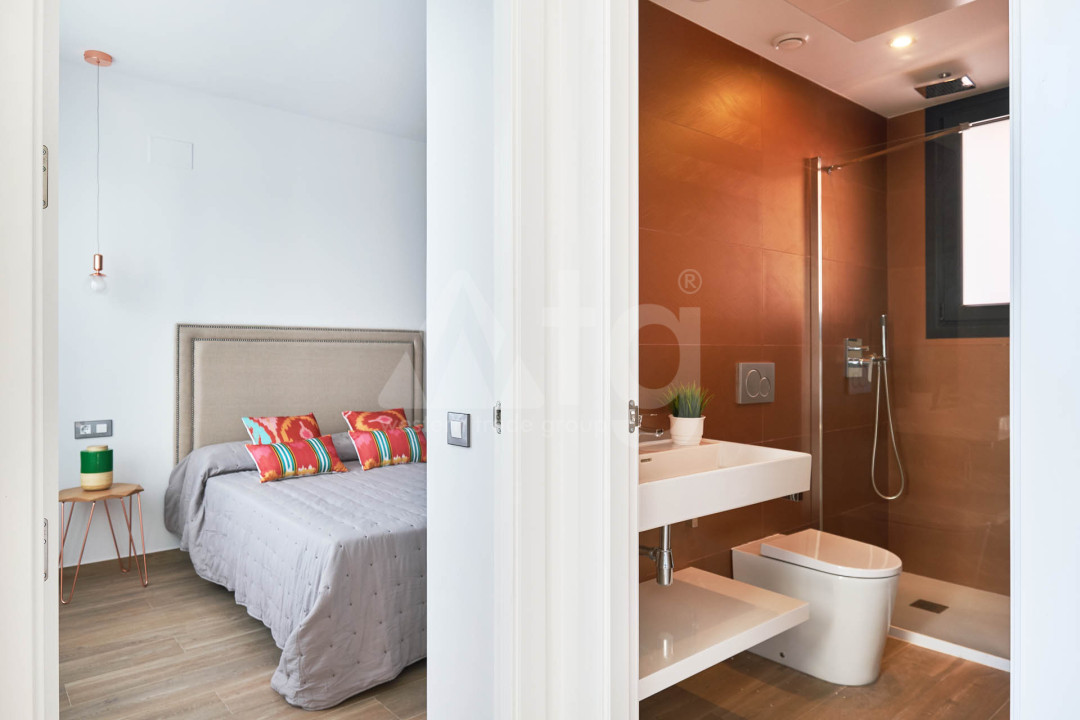 2 bedroom Apartment in Torrevieja - IR6795 - 9