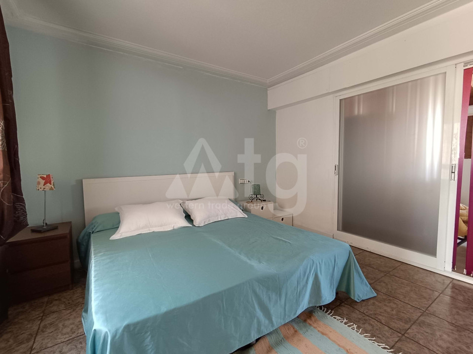 Penthouse cu 3 dormitoare în Torrevieja - RST53057 - 24