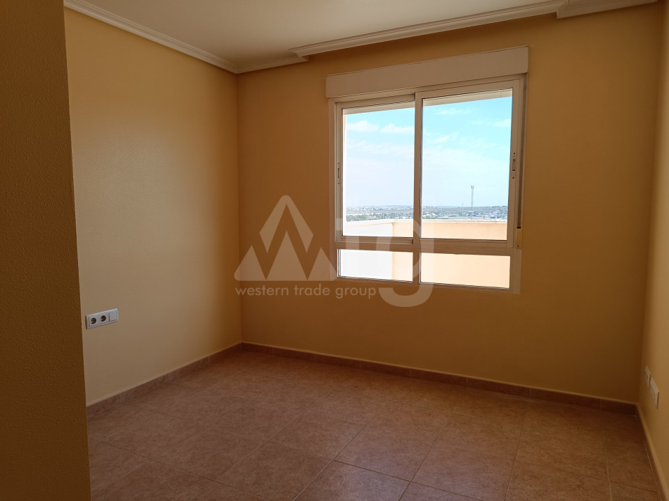 Penthouse cu 5 dormitoare în Torrevieja - RST53009 - 10