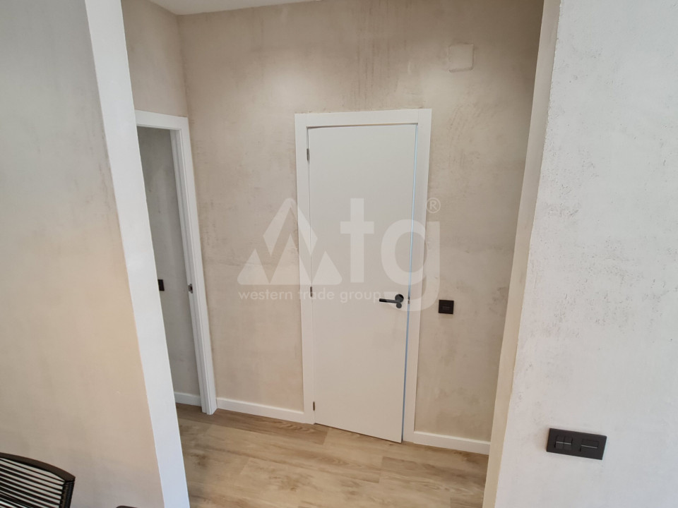 Townhouse cu 2 dormitoare în Torrevieja - CBH50789 - 23