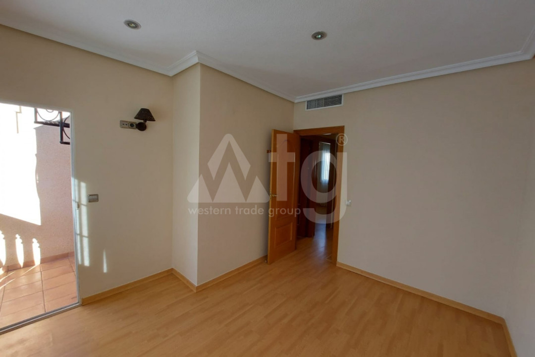 Townhouse cu 3 dormitoare în Torrevieja - PRS56604 - 14