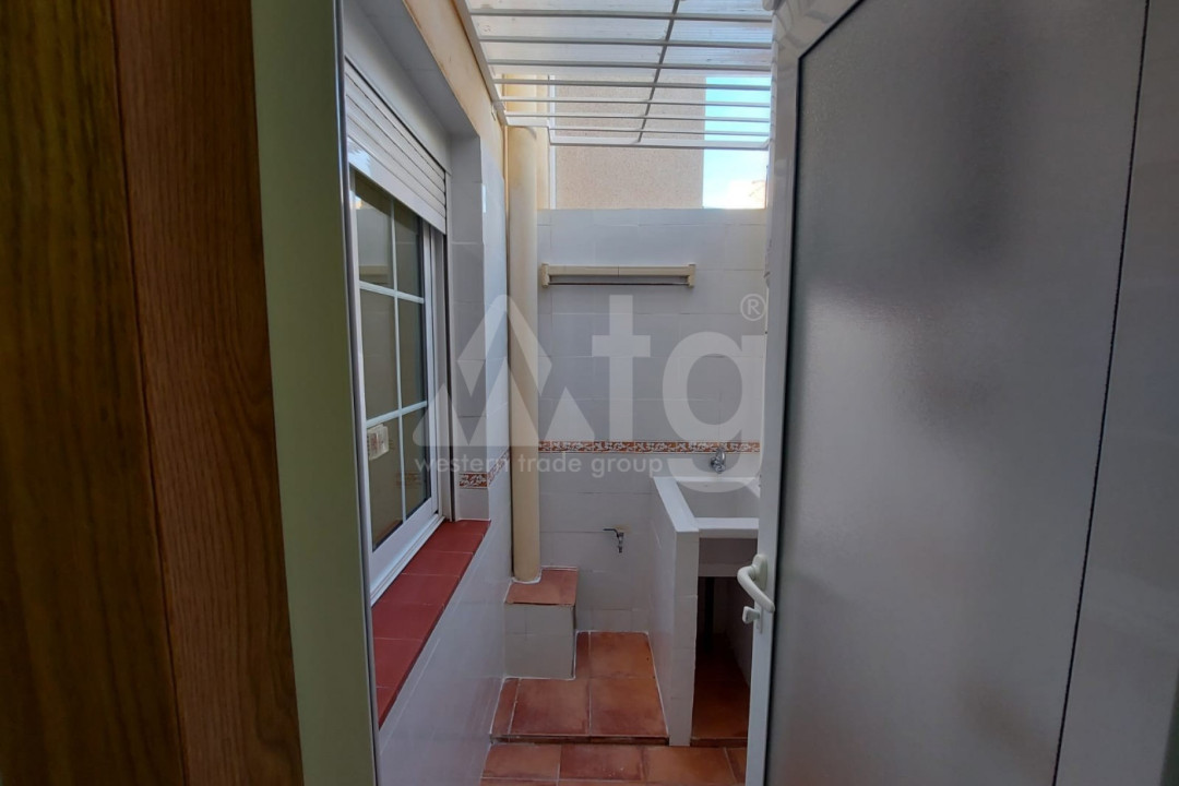 Townhouse cu 3 dormitoare în Torrevieja - PRS56604 - 32