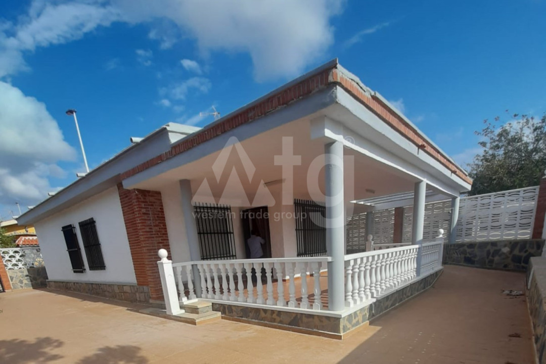 Vilă cu 4 dormitoare în Torrevieja - TT63257 - 1