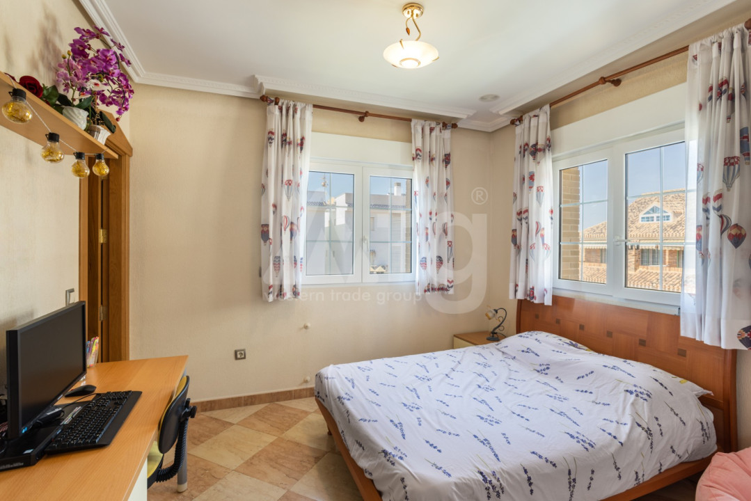 Vilă cu 5 dormitoare în Torrevieja - BCH57258 - 29