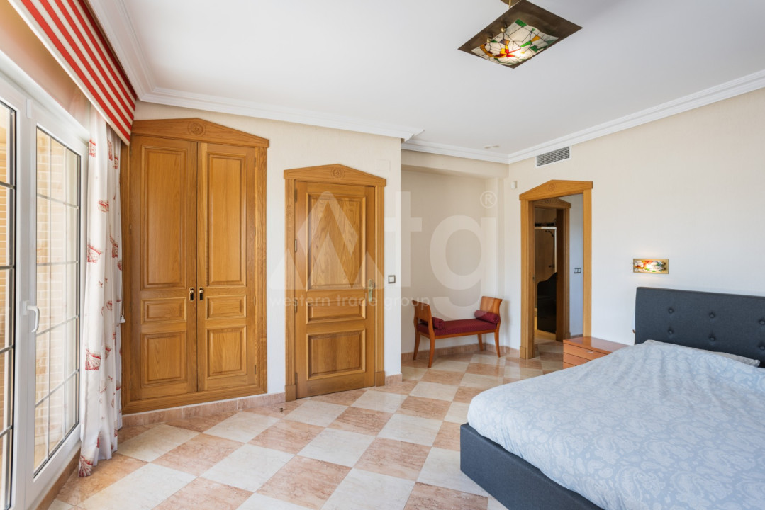 Vilă cu 5 dormitoare în Torrevieja - BCH57258 - 33