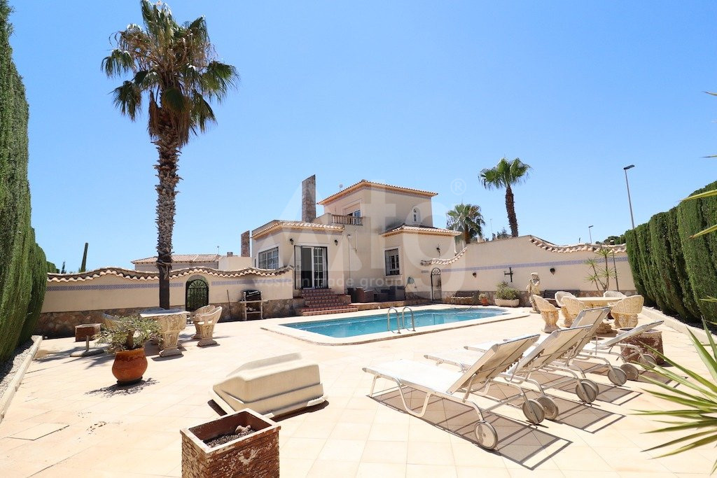 Villa de 3 chambres à Orihuela Costa - CRR41239 - 1