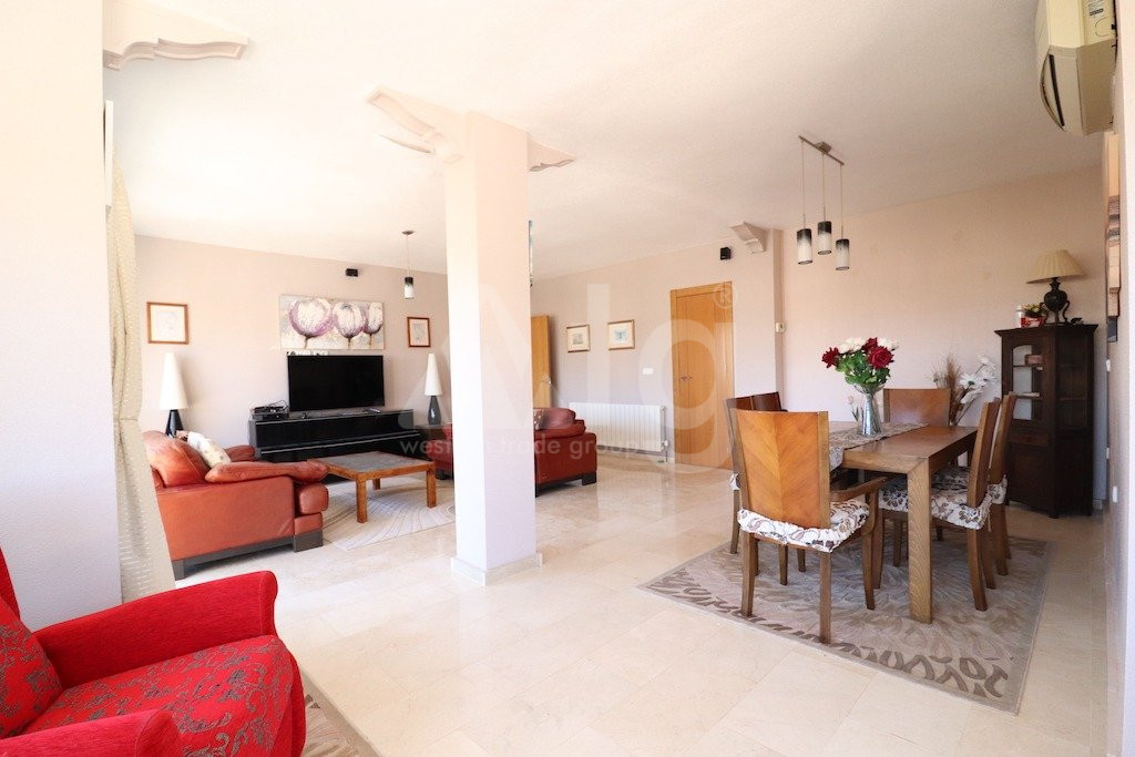 Villa de 3 chambres à Orihuela Costa - CRR41239 - 10