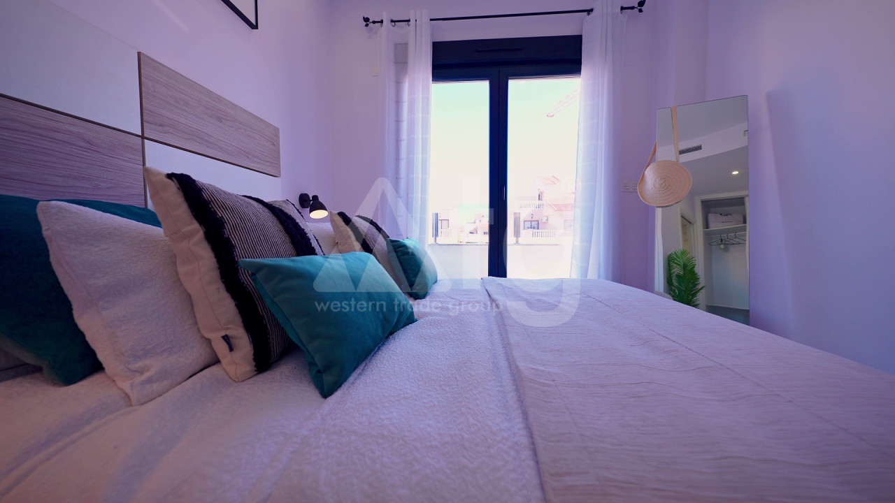 Villa de 3 chambres à Torrevieja - SUN47137 - 32