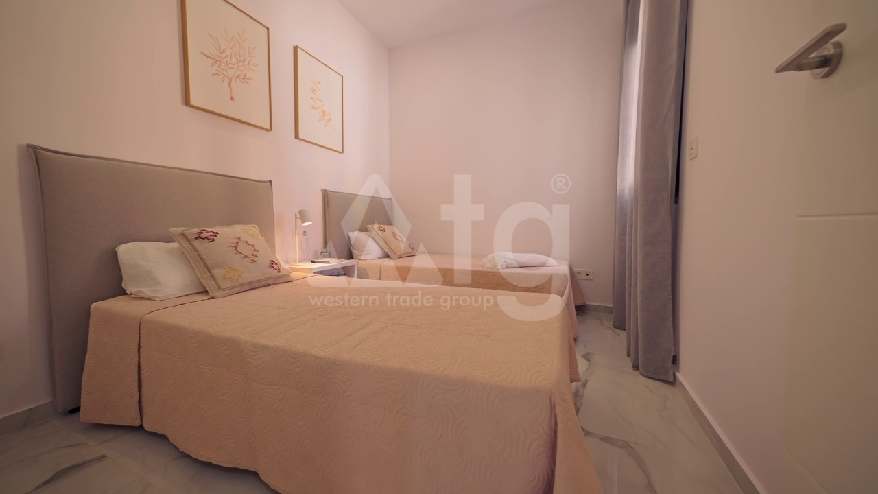 Villa de 3 chambres à Torrevieja - SUN47137 - 43