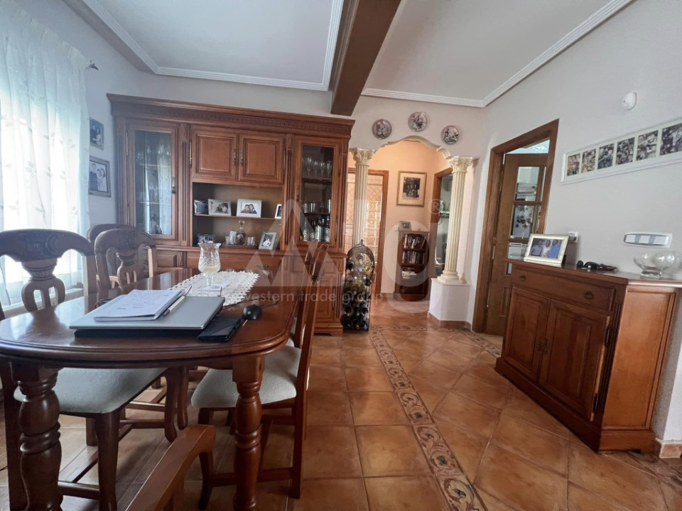 Villa de 3 habitaciones en Jacarilla - MRQ59099 - 4