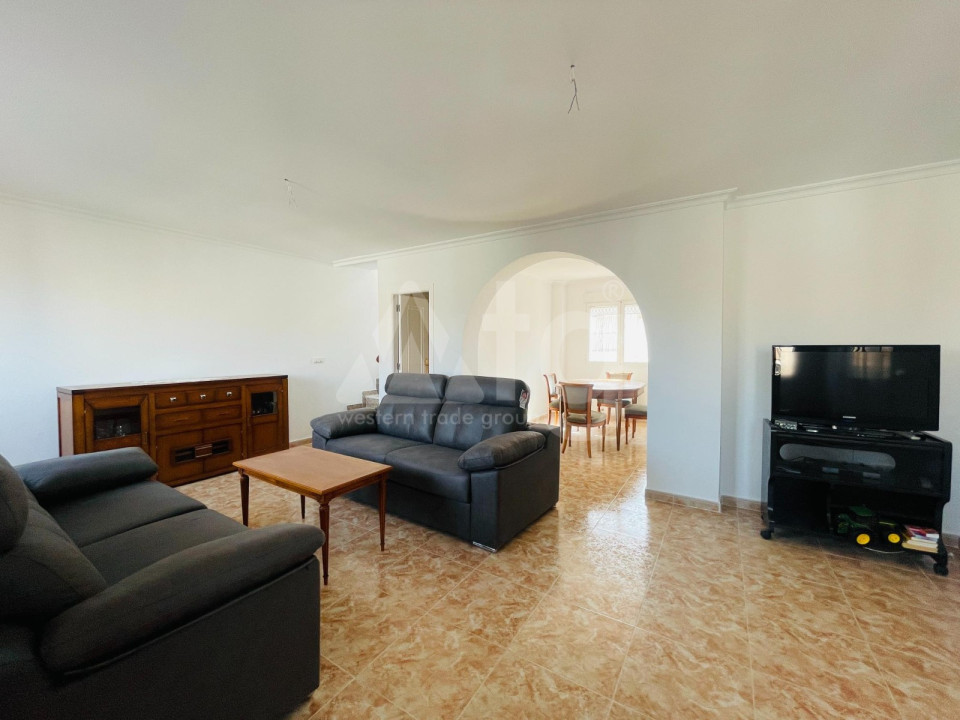 Villa de 4 chambres à Ciudad Quesada - VRC60391 - 8