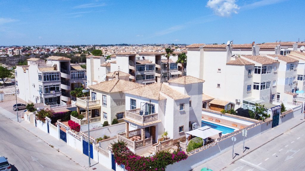 Villa de 4 chambres à Punta Prima - CBH55824 - 50