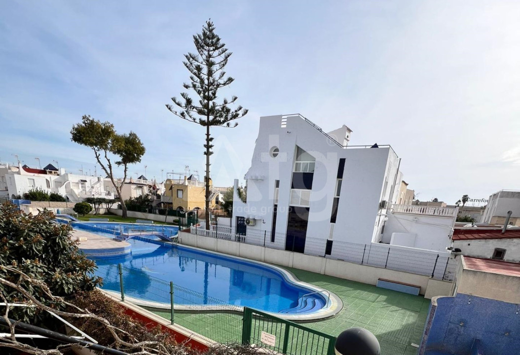 Villa de 4 chambres à Torrevieja - SHL49191 - 1