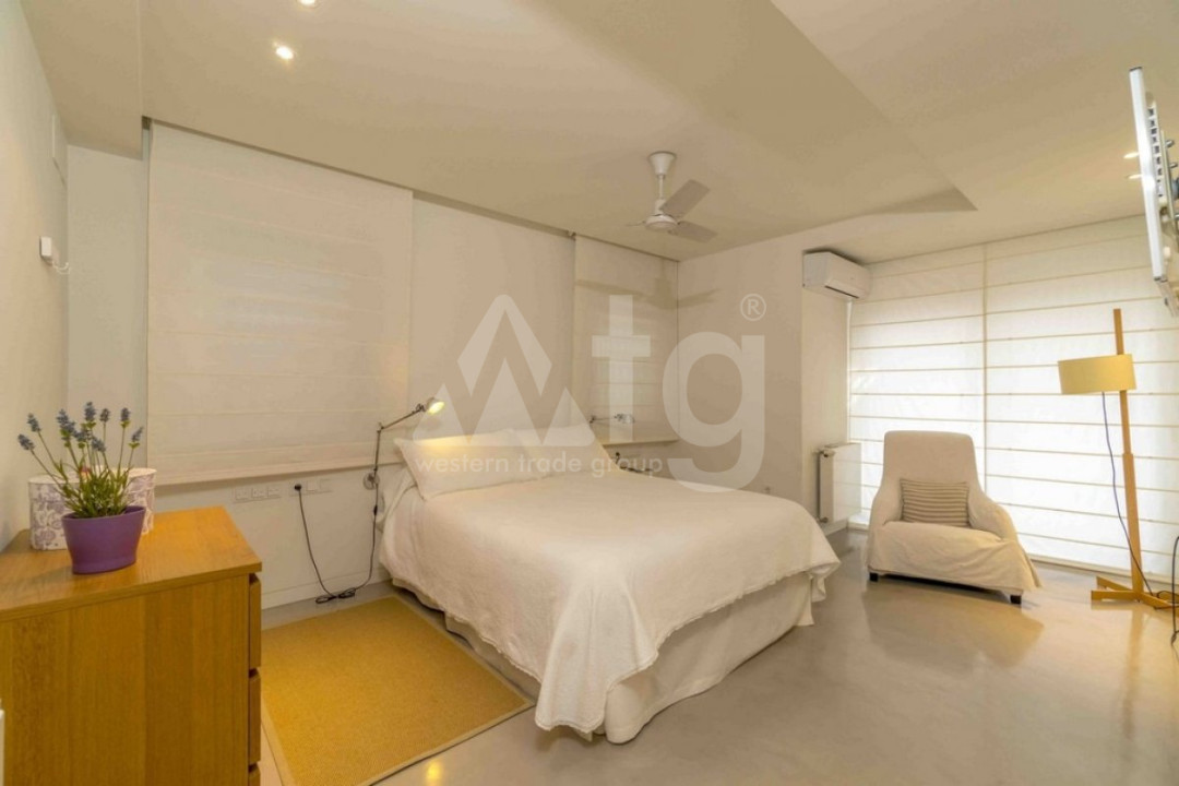Villa de 4 habitaciones en Dehesa de Campoamor - URE30446 - 11