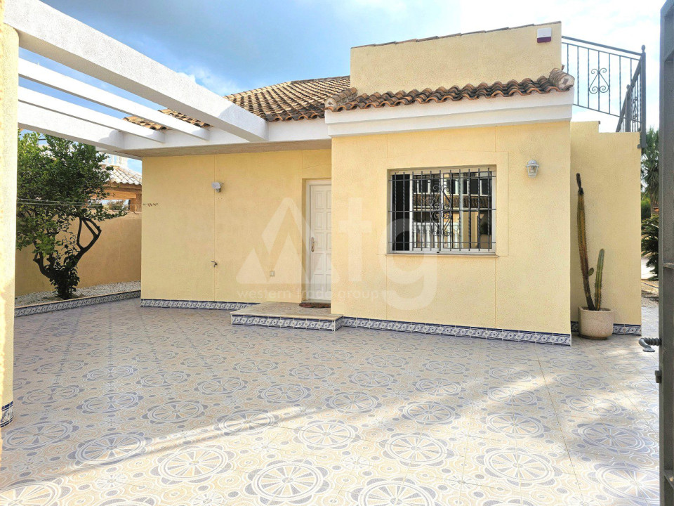 Villa de 4 habitaciones en Torrevieja - CBH56551 - 4