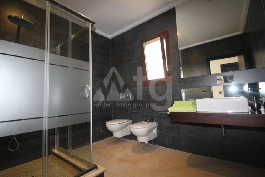 Villa de 5 chambres à Orihuela Costa - CRR41160 - 24