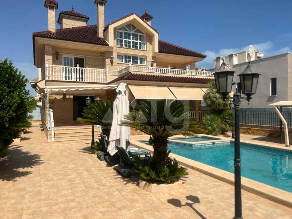 Villa de 5 chambres à Torrevieja - BCH57258 - 2