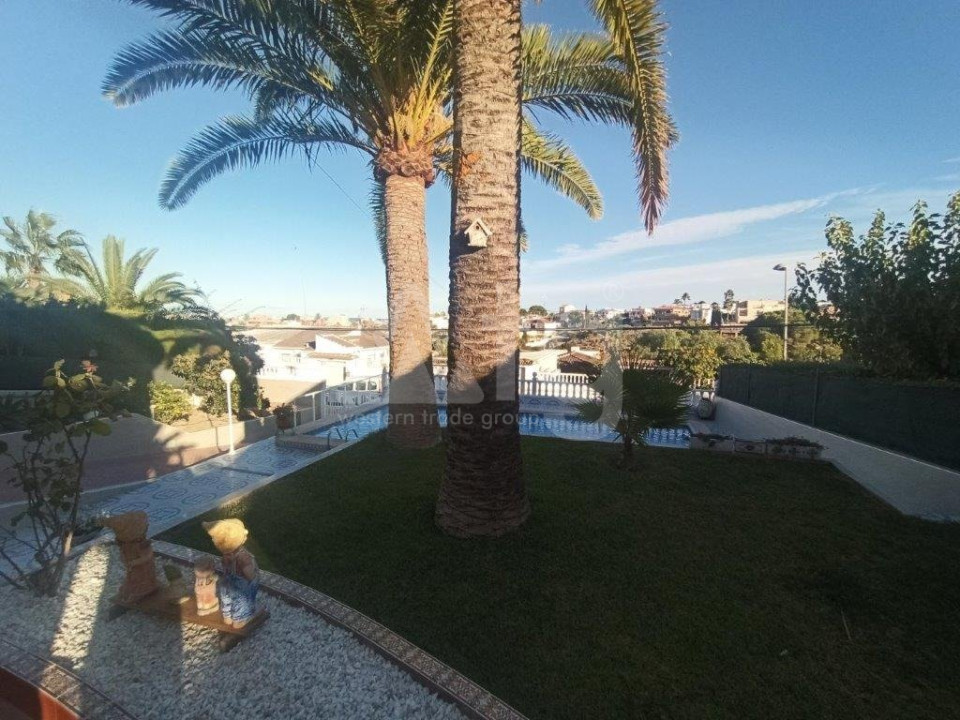 Villa de 5 chambres à Torrevieja - SHL32769 - 20