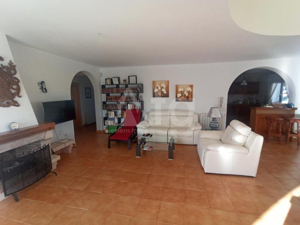 Villa de 5 chambres à Torrevieja - SHL32769 - 1