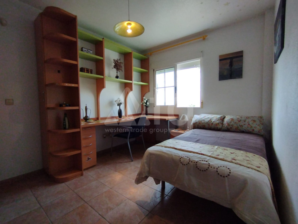 Villa de 6 chambres à Torrevieja - MRQ55441 - 8