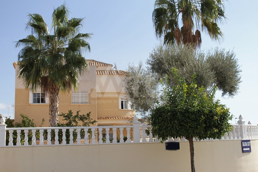 Villa de 6 chambres à Torrevieja - MRQ59096 - 1